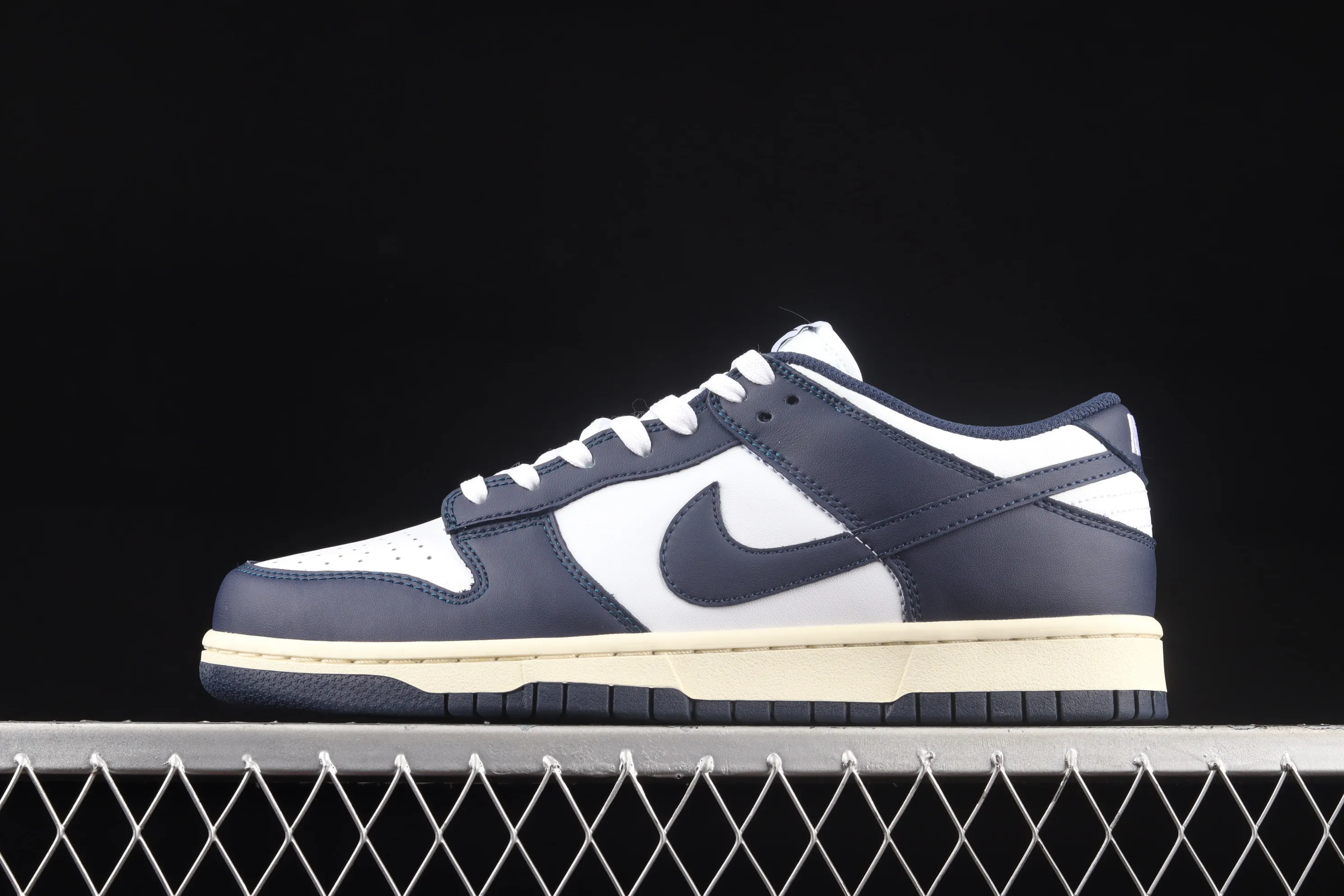 All categories Nk SB Dunk series Nk SB Dunk Low low-top sneakers F version special price Nk SB Dunk Low "Navy Blue" Navy blue color SB smashed backboard fashion casual sneakers DD1503-115